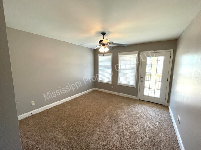 Building Photo - 3BR/2.5BA Home For Rent