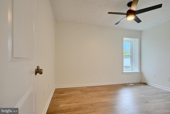 Building Photo - 4504 E Joppa Rd