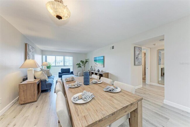 Building Photo - 350 S Polk Dr