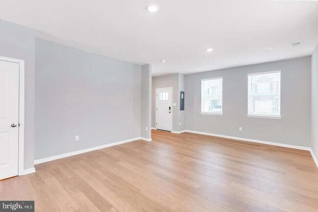 Building Photo - 1408 Sugarplum Ln