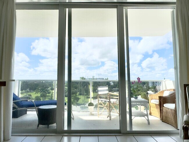 Building Photo - 2800 N Flagler Dr