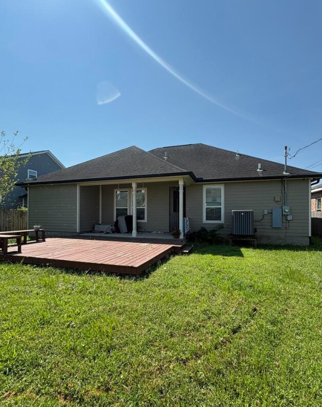 Building Photo - 2808 Seine St