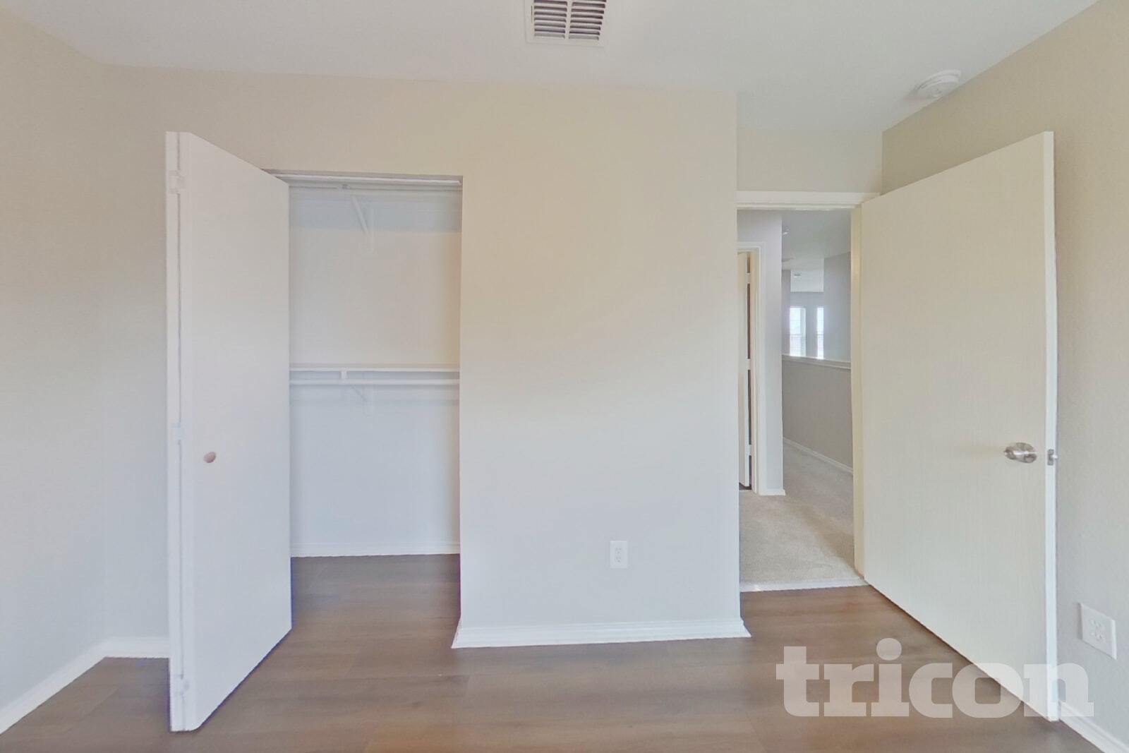 Building Photo - 1221 Dianthus Dr