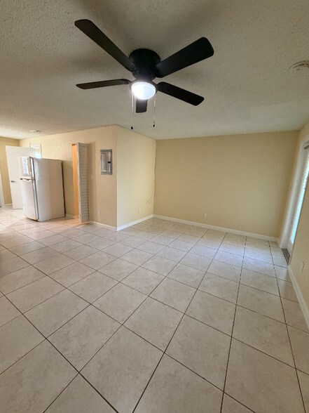 Building Photo - 700 SW 15th Ave