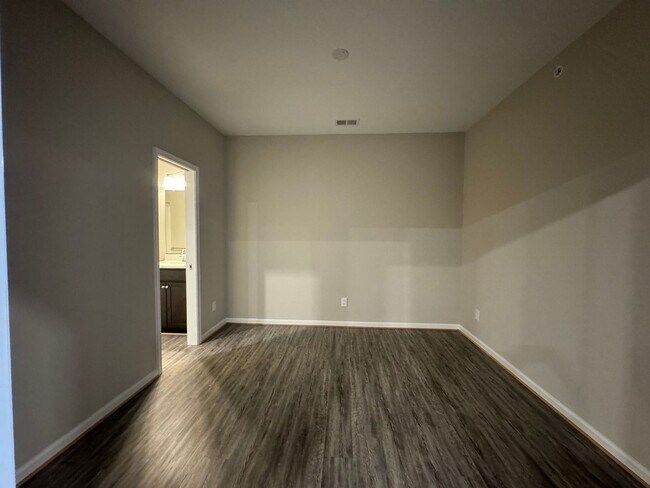 Building Photo - 1310 Kathy Ann Wy E