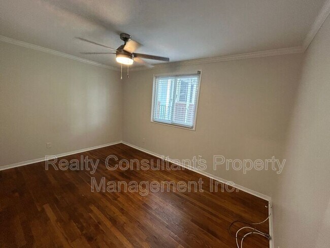 Building Photo - 1815 Mimosa Dr