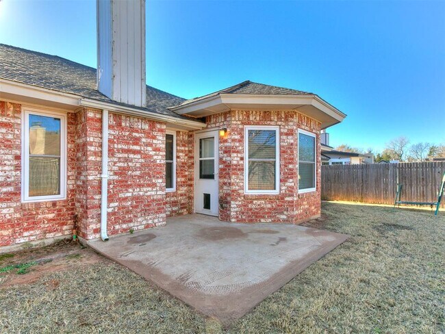 Building Photo - 617 Golden Eagle Dr