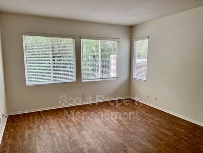 Building Photo - 41423 Temeku Dr