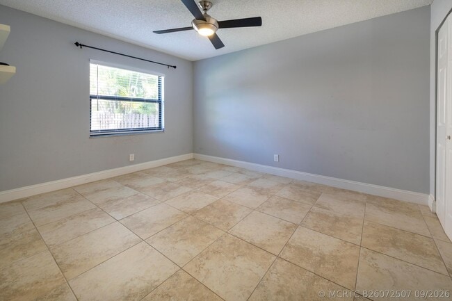 Building Photo - 325 NW 65th Terrace
