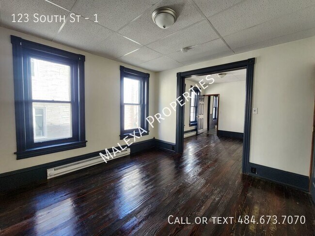Building Photo - 123 South St
