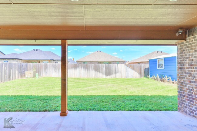 Building Photo - 3/2/2 in Butterfield Meadows!