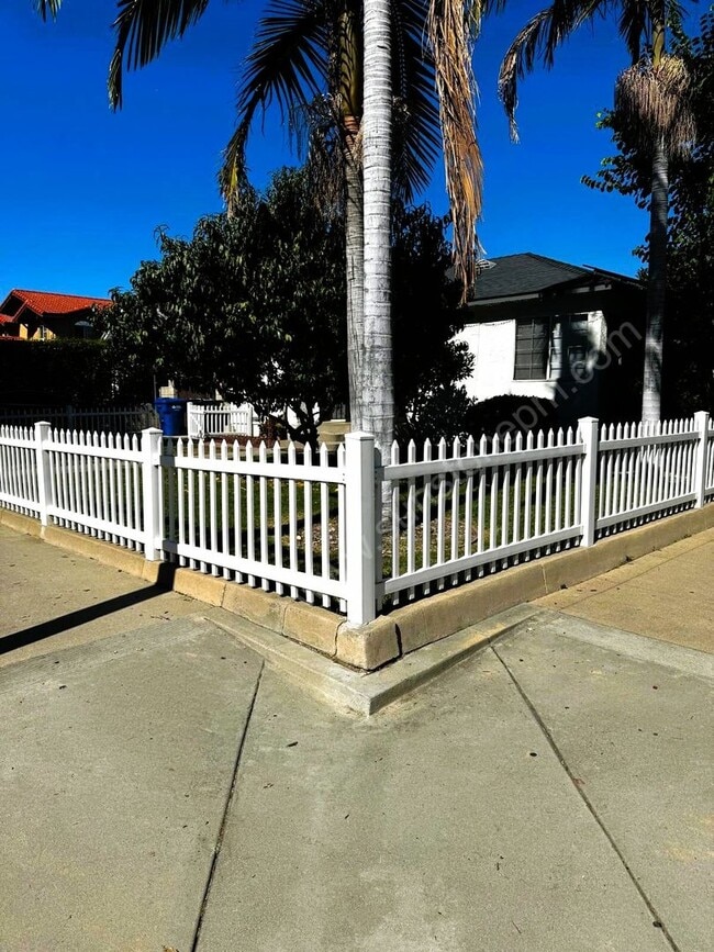 Building Photo - Newly Renovated 2 Bed, 1 Bath Home with Ap...