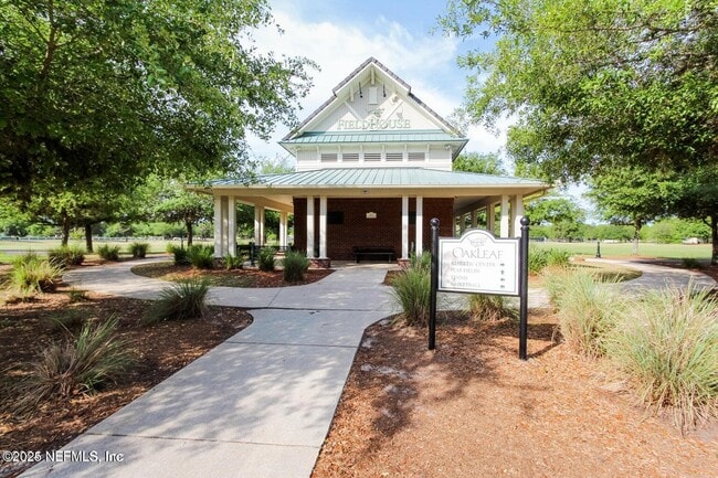 Building Photo - 721 Crystal Way