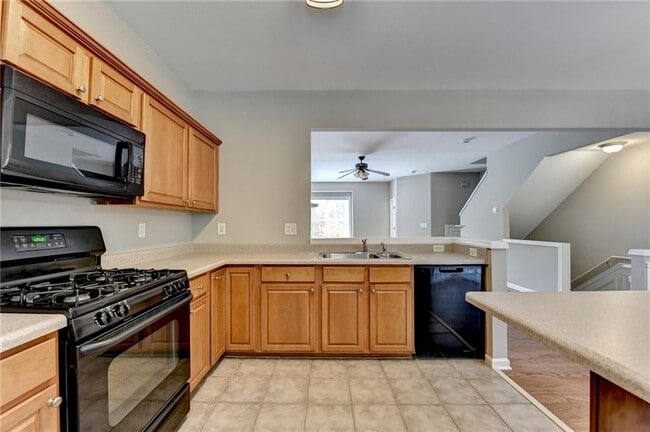 Building Photo - 4021 Edgecomb Dr