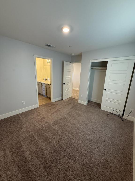 Building Photo - 2124 Ukiah Ct
