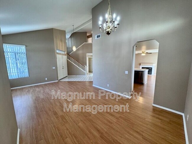 Building Photo - 40475 Crystal Aire Ct