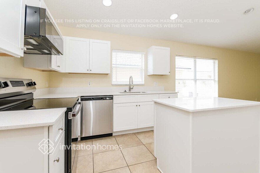 Building Photo - 2113 Fish Eagle St