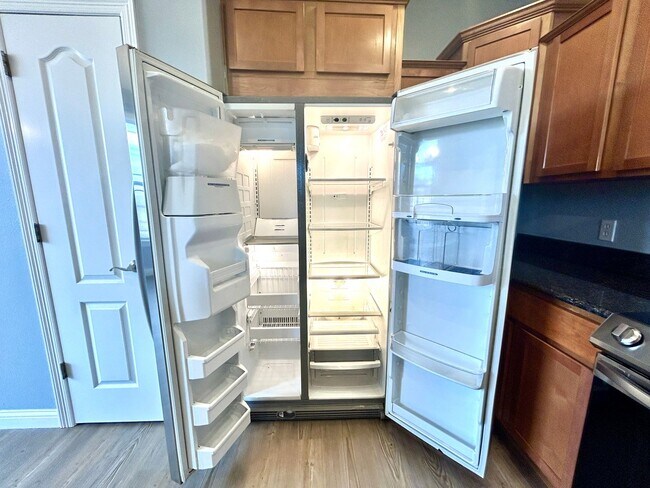 Building Photo - 3 bedroom 2 bath modern style home minutes from Centerton Main!!