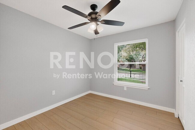 Building Photo - 1408 Seely St