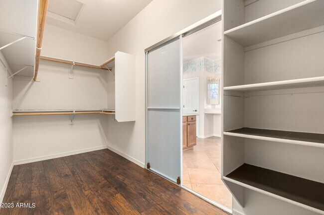 Building Photo - 14823 W Windsor Ave