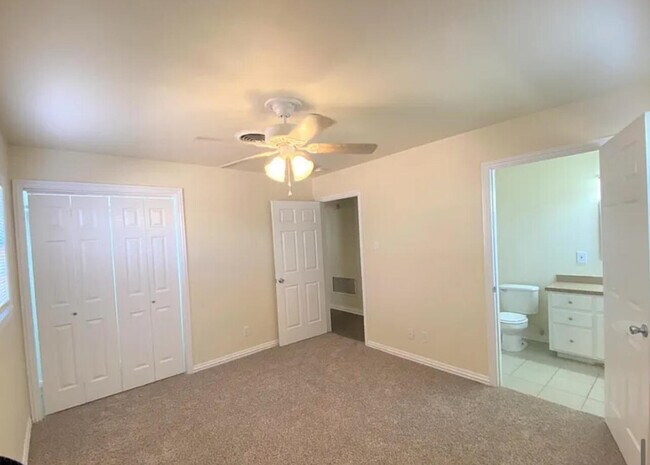 Building Photo - 4908 43rd St