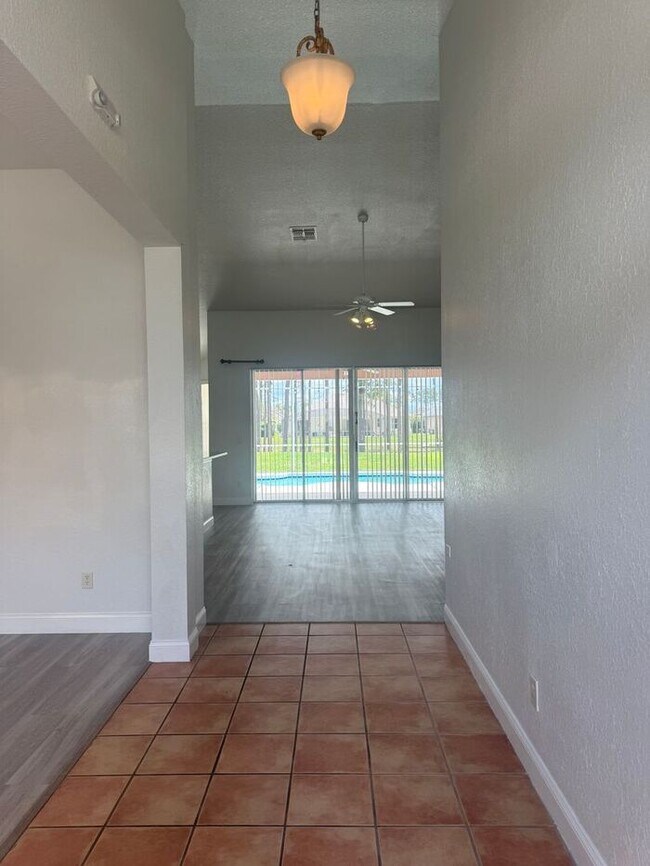 Building Photo - Beautiful Pool Home in Highlands Reserve Golf Community, Davenport