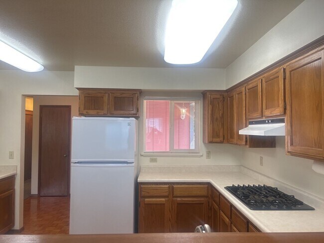 Building Photo - 2149 Woodcrest Ct