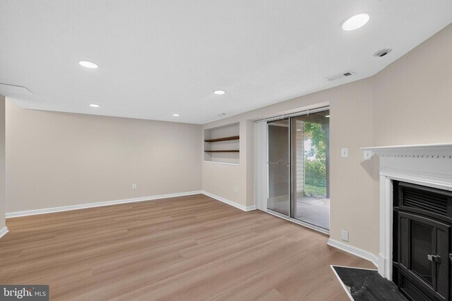 Building Photo - 55 Oak Crest Ct