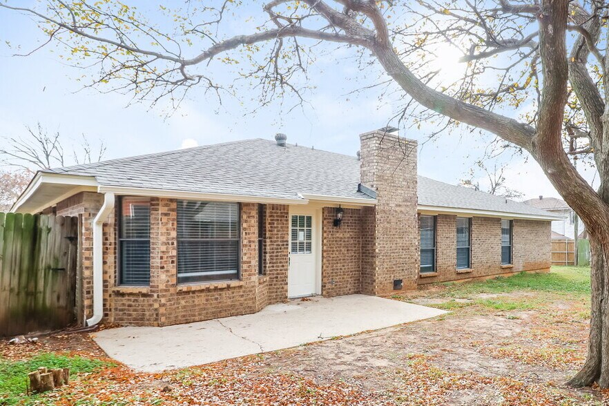 Building Photo - 5118 El Rancho Ct