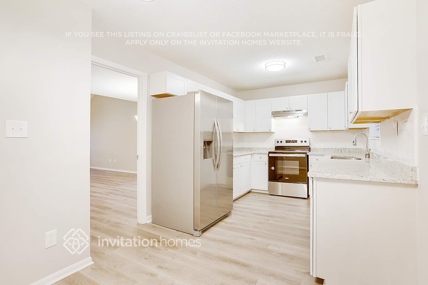 Building Photo - 6132 Lakeshore Dr SE
