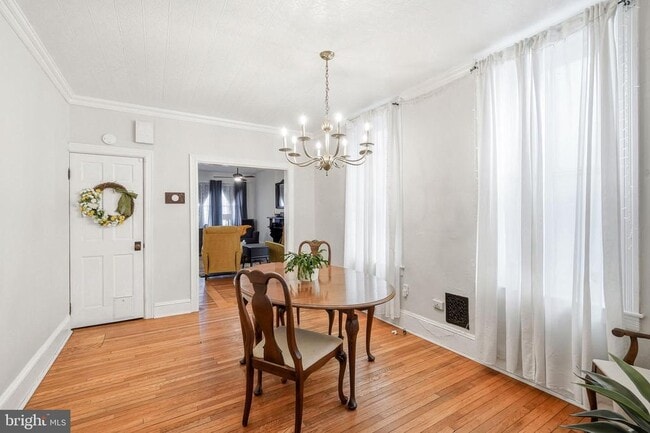 Building Photo - 346 E Union St