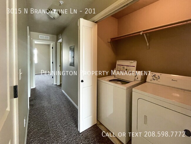 Building Photo - 3015 N Brandywine Ln