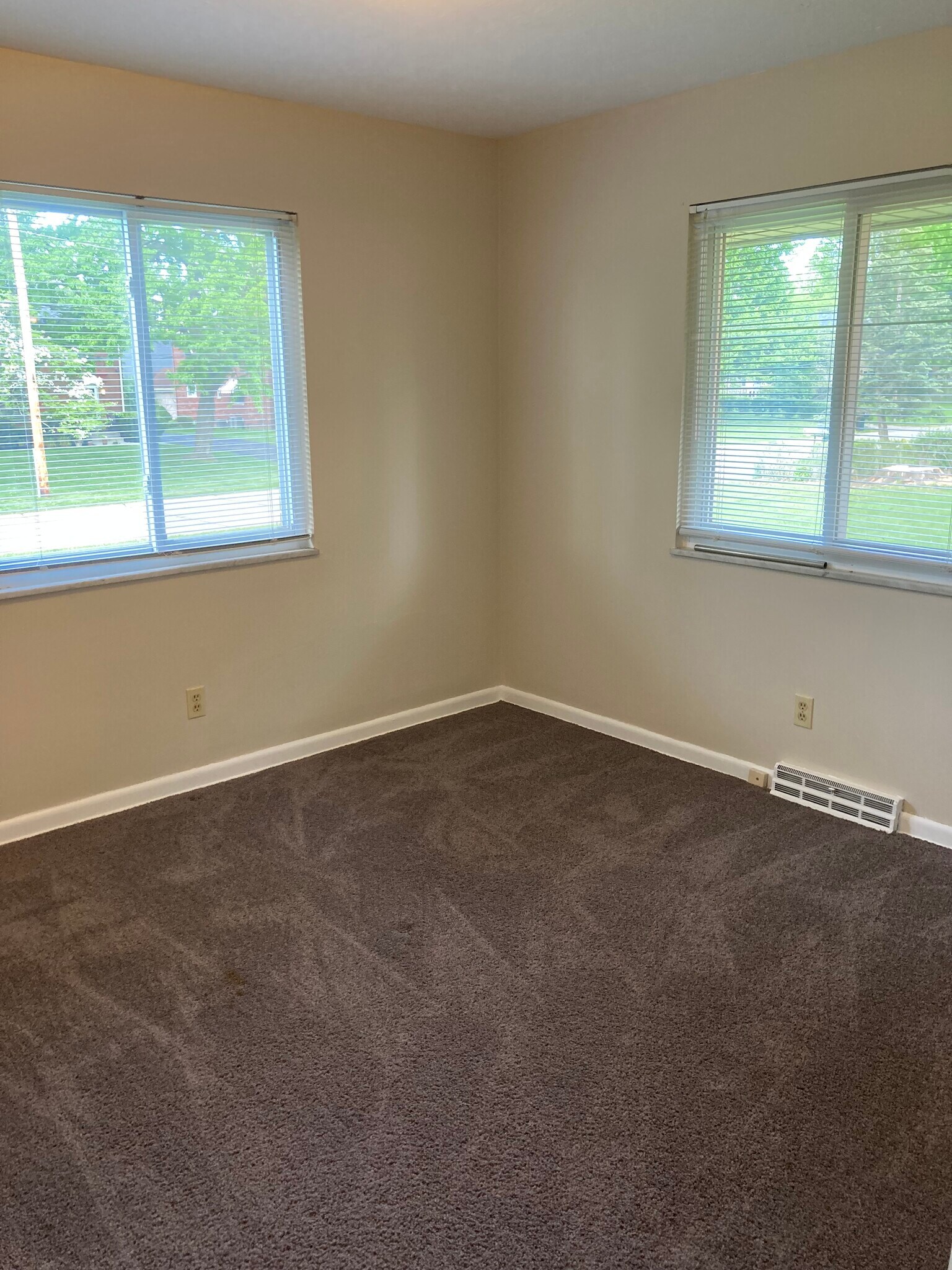 Building Photo - 172 Kenridge Rd