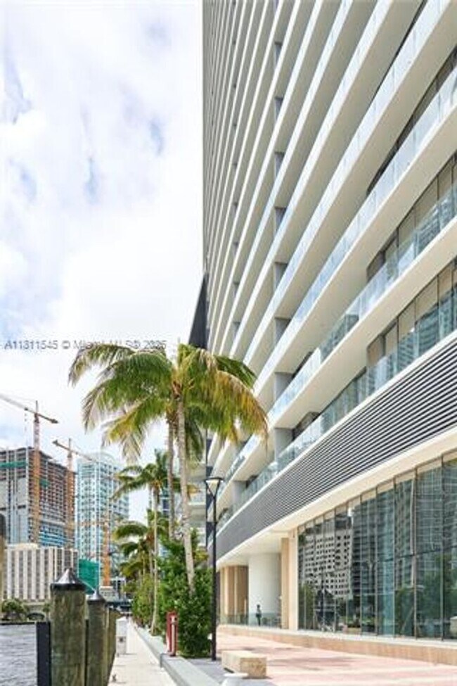 Building Photo - 300 Biscayne Blvd Way