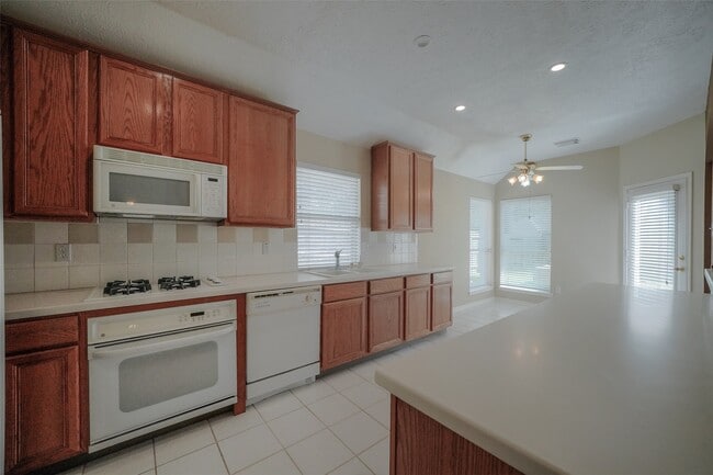 Building Photo - 39 Belcarra Pl