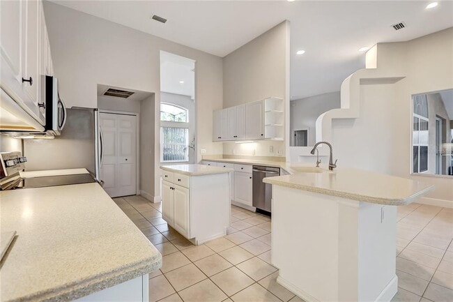 Building Photo - 16 Edgar Ln