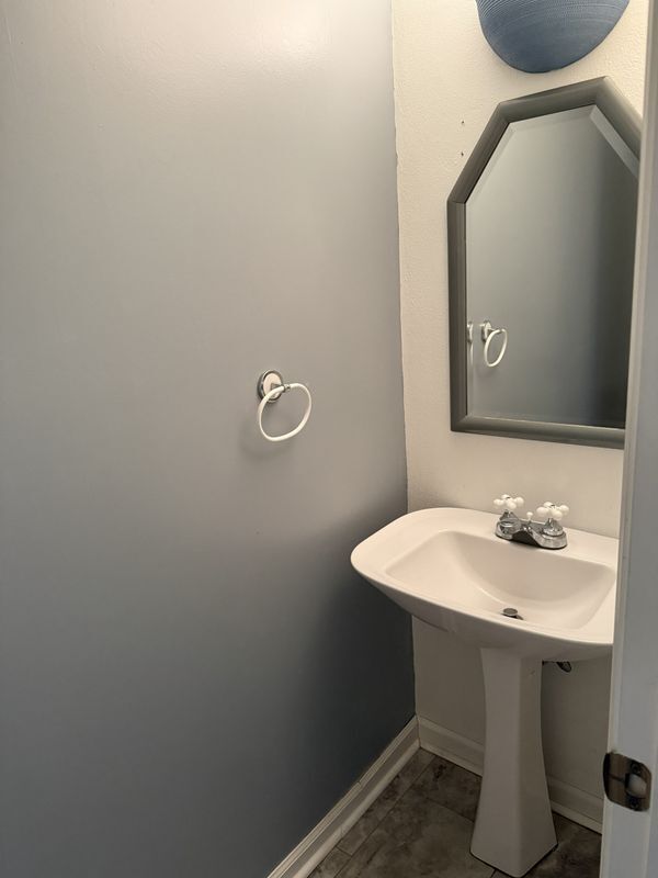 Building Photo - 3438 Villa Ridge