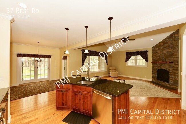 Building Photo - 37 Best Rd