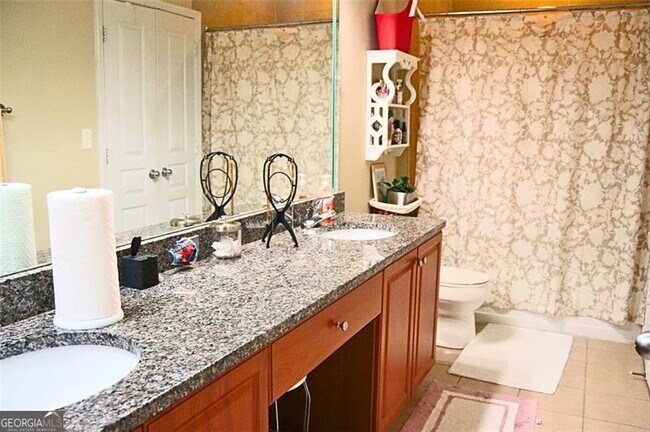 Building Photo - 10 Perimeter Summit Blvd