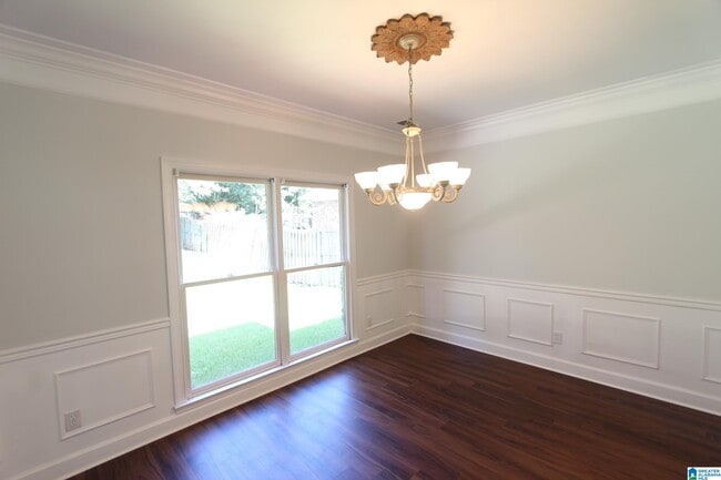 Building Photo - 5987 Waterside Dr