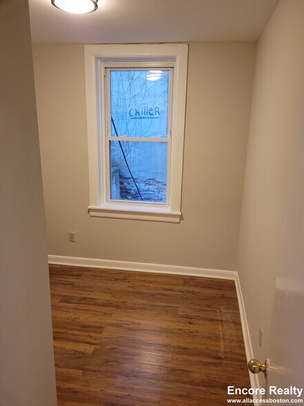 Building Photo - 145 Endicott St