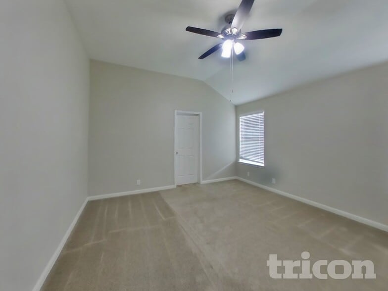 Building Photo - 4842 Dahlia Terrace