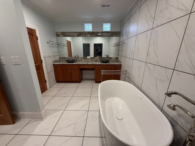 Building Photo - 600 Stonewall Jackson Trail