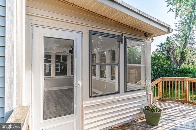 Building Photo - 2759 W George Mason Rd