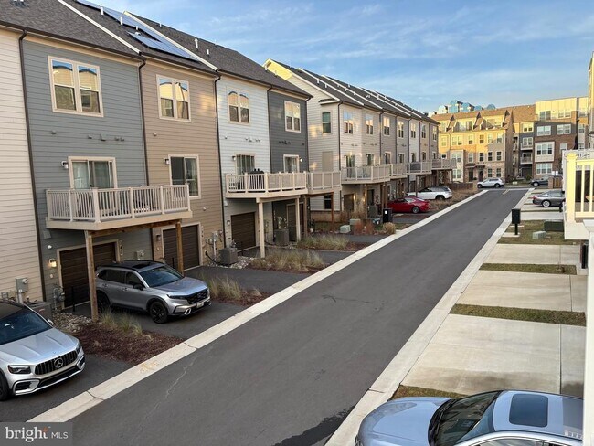 Building Photo - 139 Rubens Dr