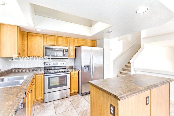 Building Photo - 9649 W Mission Ln