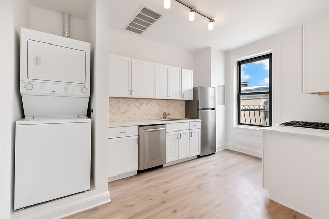 Building Photo - 251 10th St