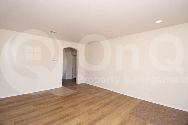 Building Photo - 4005 N 126th Ave