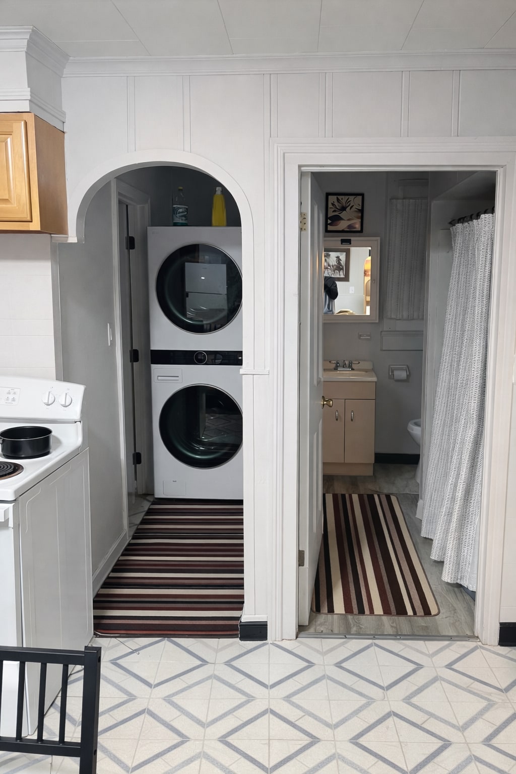 Building Photo - 212 Smith St