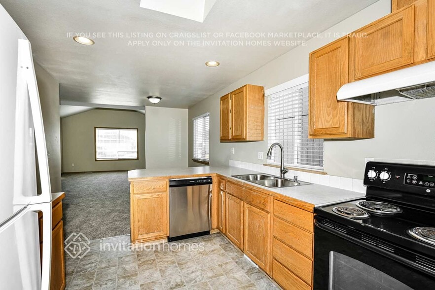Building Photo - 20213 13th Ave Ct E
